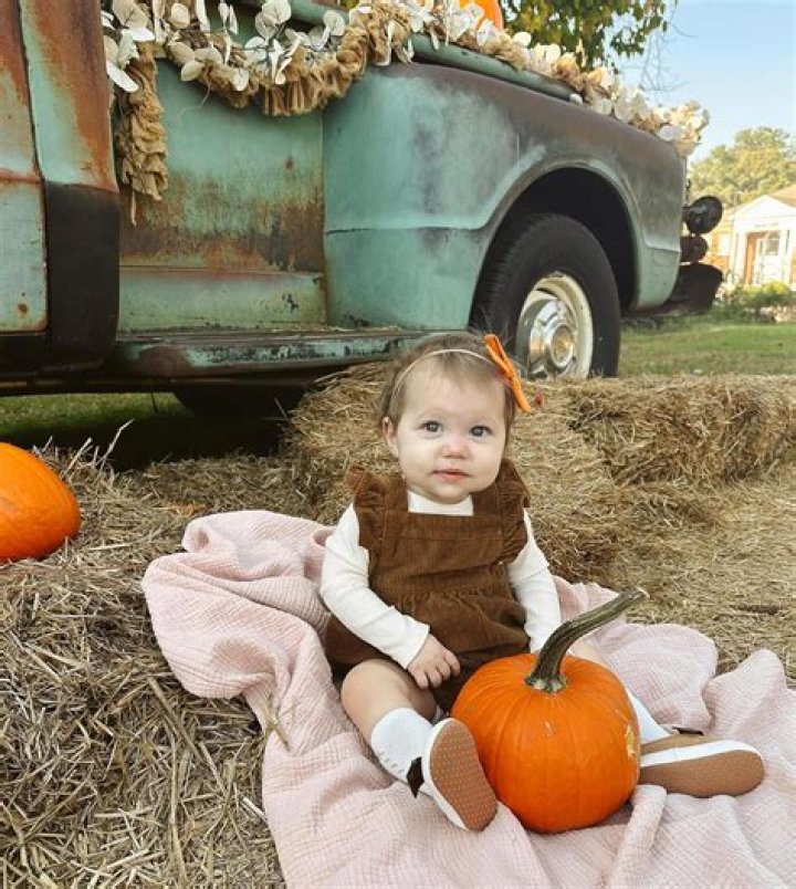 Astonishing Discovery: 7 Little Johnstons' Liz And Brice Welcome A Little Person Baby