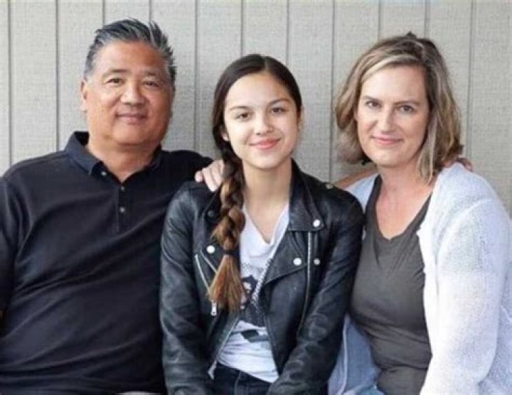 What's The Age Difference Between Olivia Rodrigo And Her Parents?