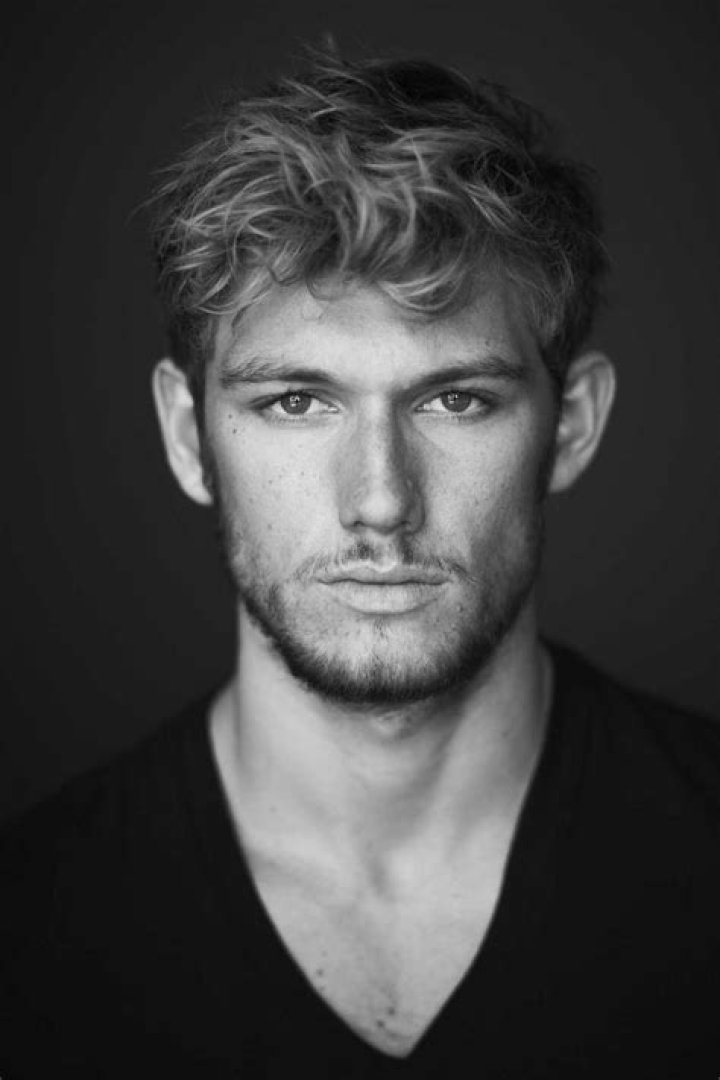 Unveiling The Charismatic Journey Of Alex Pettyfer