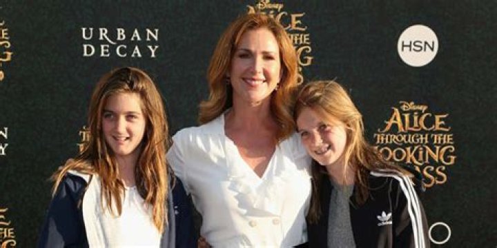 Ava Oldham Vincent and Stella May Oldham Vincent- Who are Peri Gilpin's twin daughters