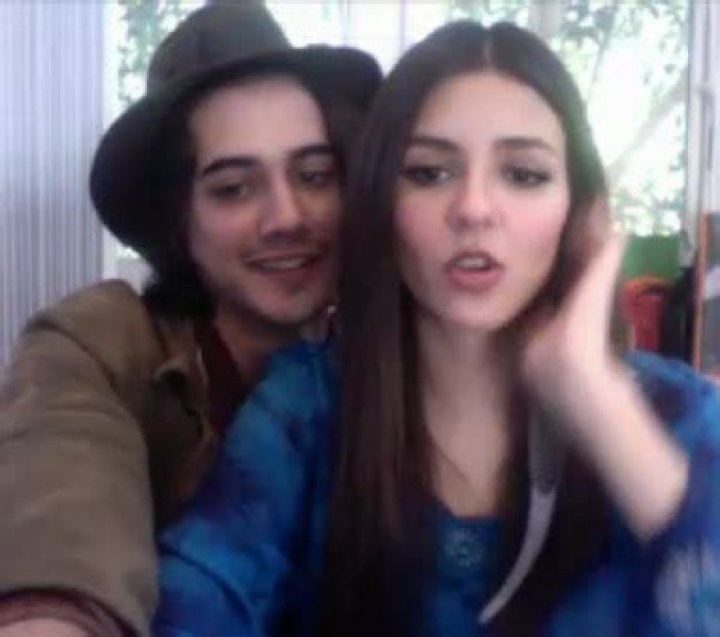 Sizzling Kiss Between Avan Jogia And Victoria Justice: A Must-See For Fans