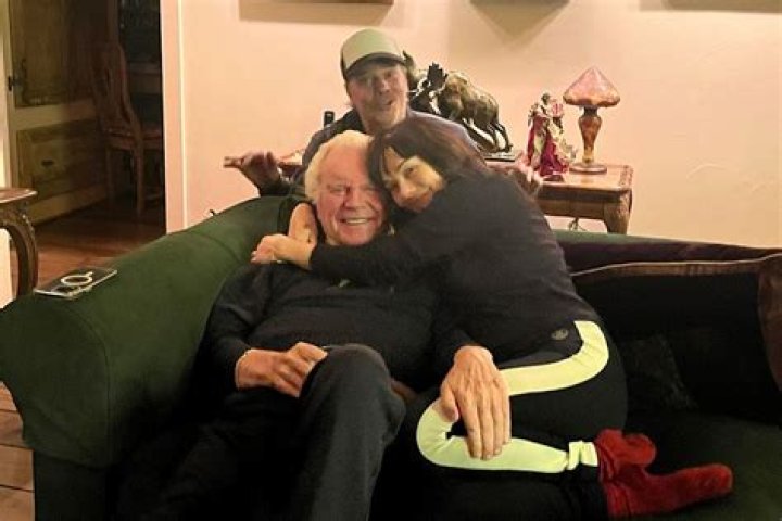 The Compelling Love Story Of Barry Watson And Natasha Gregson Wagner: A Hollywood Fairytale