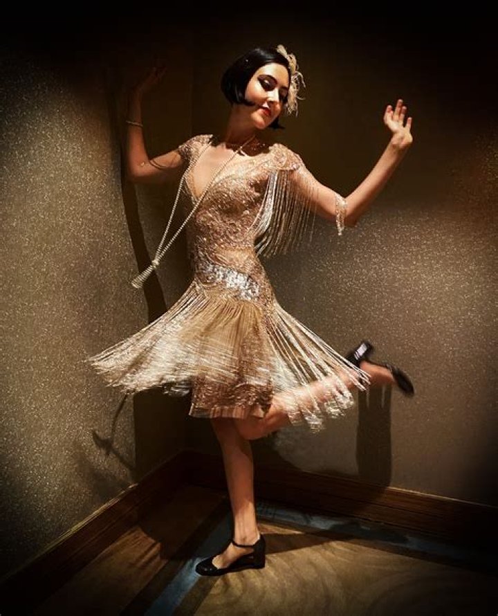 Flapper Fashion Icon: Charleston Dress Of The Roaring Twenties