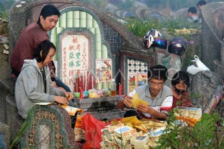 Celebrate The Ancestral Tradition Of Cheng Beng: Honoring Past And Present