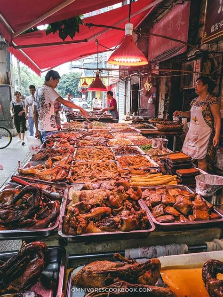 Your Guide To The Tantalizing Flavors Of Chengdu's Food Street