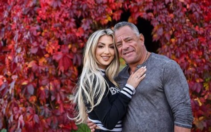 Chris Carlos Bio, Age, Business, Wife, House, Net Worth