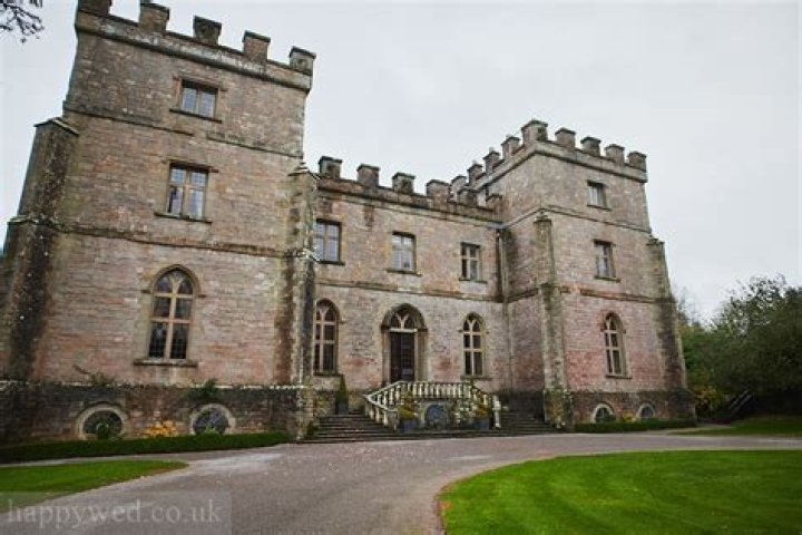 Discover The Enchanting Clearwell Castle: A Photographic Journey