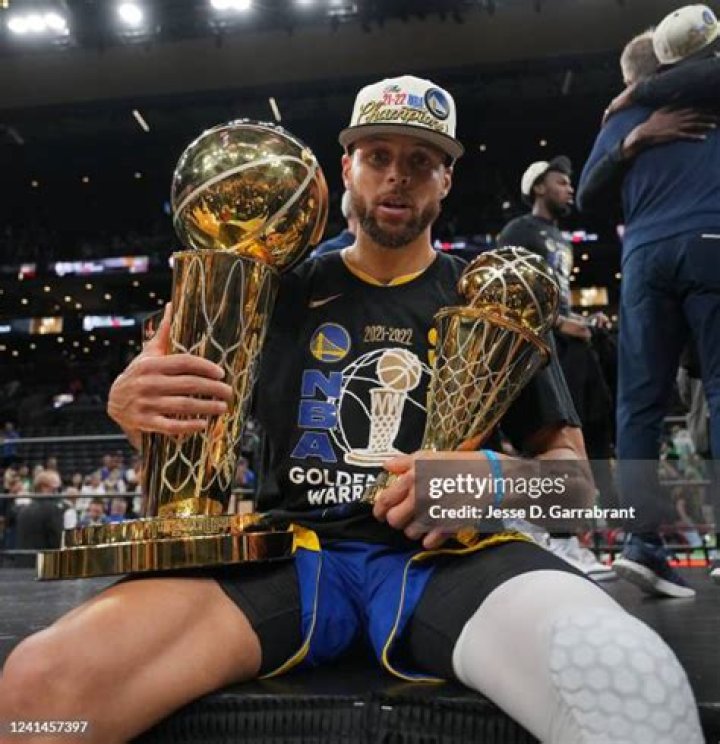 Curry: Triumphant Trophy Holder