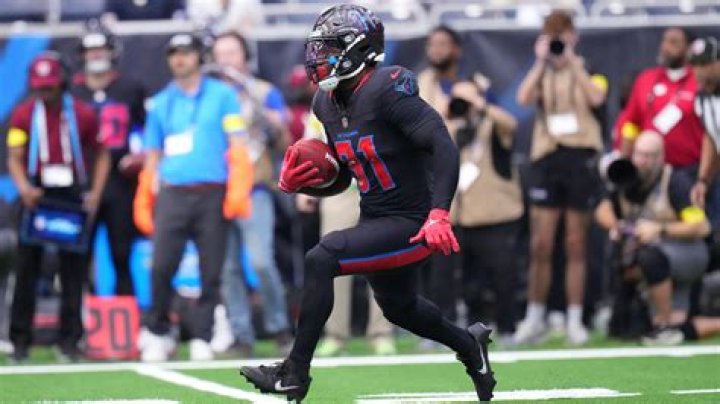 Dameon Pierce contract, salary and net worth explored