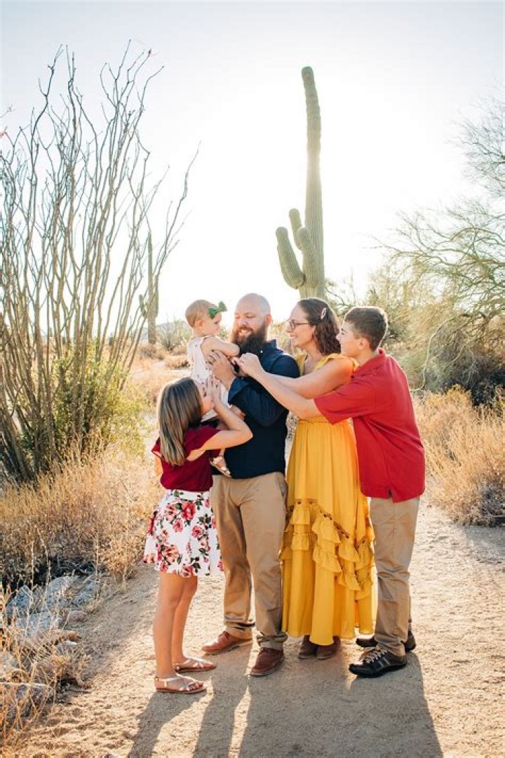 Captivating Desert Family Portraits: Memories That Last A Lifetime