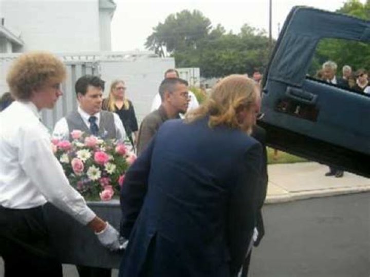 Did George Jones attend Tammy Wynette's funeral?