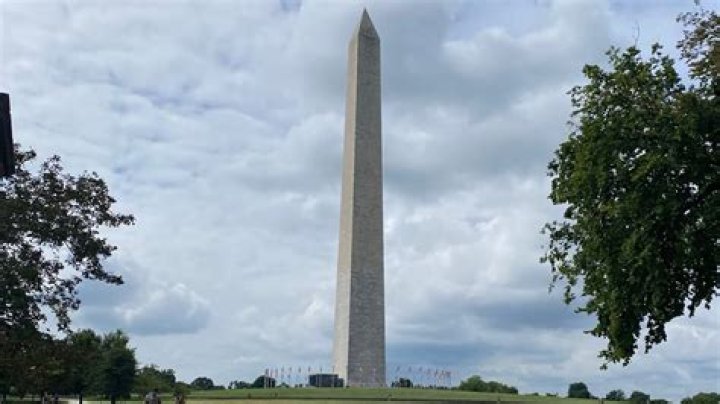 Dodgeville's Monument: A Historic Landmark In Wisconsin