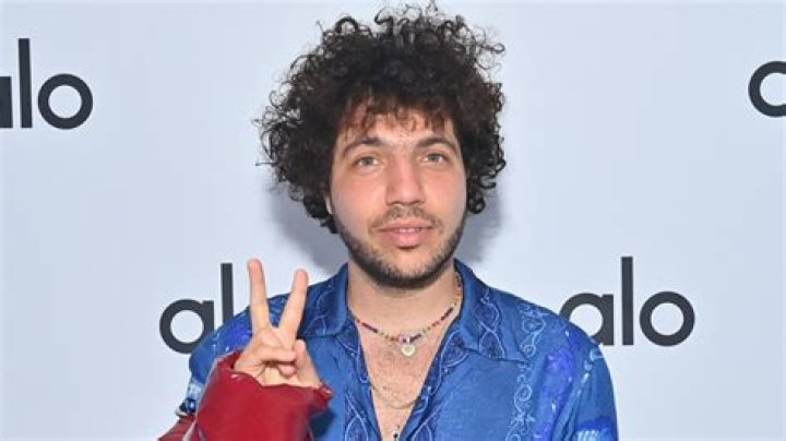 Does Benny Blanco Habla Espaol? Unraveling The Enigma