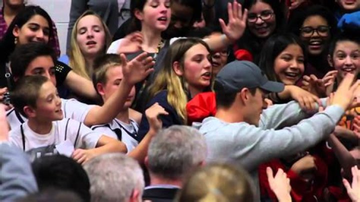 Jonathan Toews' Family Status Revealed