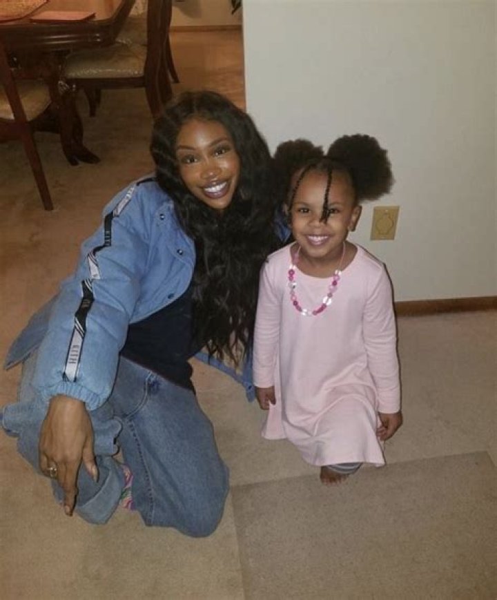 Unraveling The Mystery: Does SZA Have A Daughter?