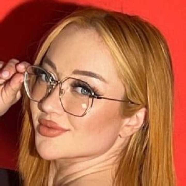 Uncover Transformative Insights With Emma Magnolia's Family Therapy