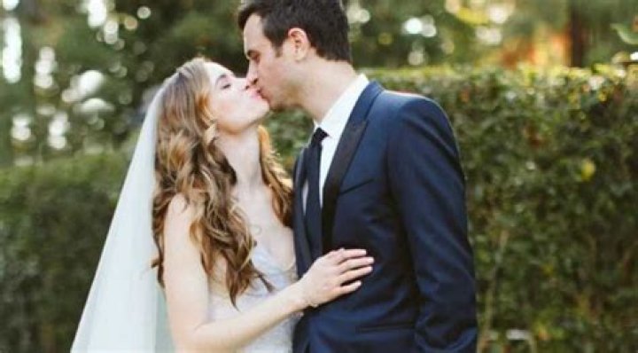 Unraveling The Life And Influence Of Hayes Robbins