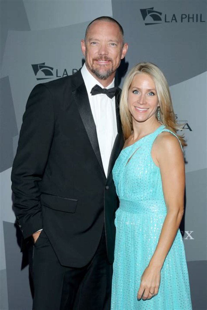 The Unassuming Wife of Hollywood Star Matthew Lillard |