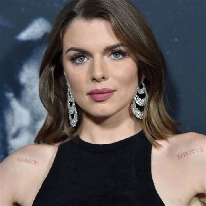 Check Out Julia Fox's Impressive Net Worth