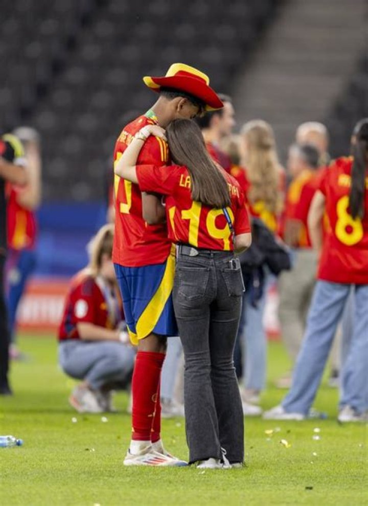 The Untold Truth Of Alex Padilla's Lamine Yamal Girlfriend's Age