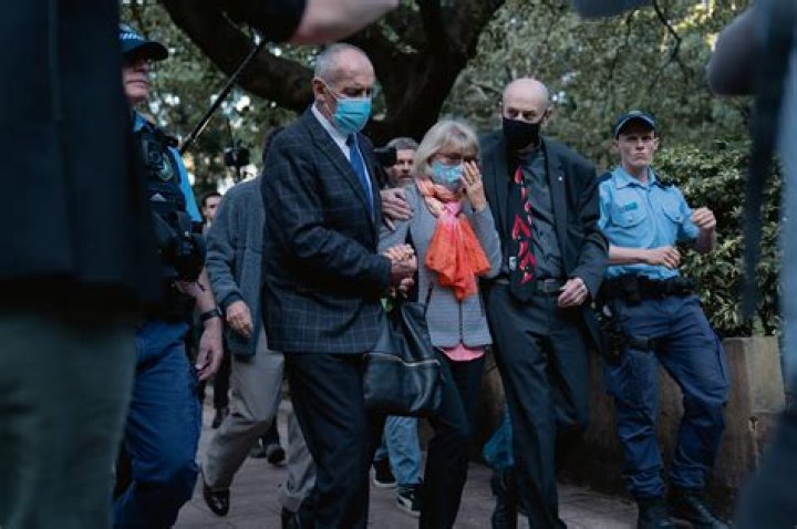 What happened Len Dawson ex-wife?