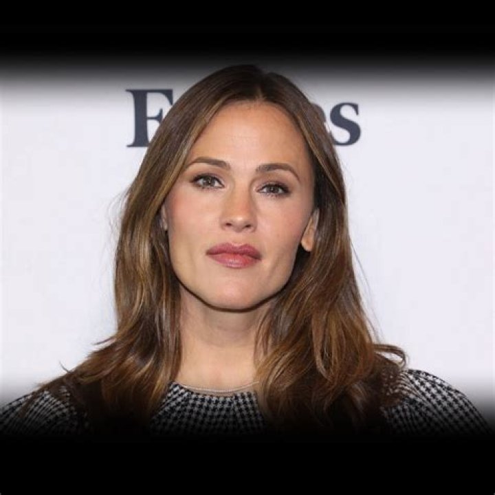 Unraveling The Secrets Of Jennifer Garner's Timeless Appeal