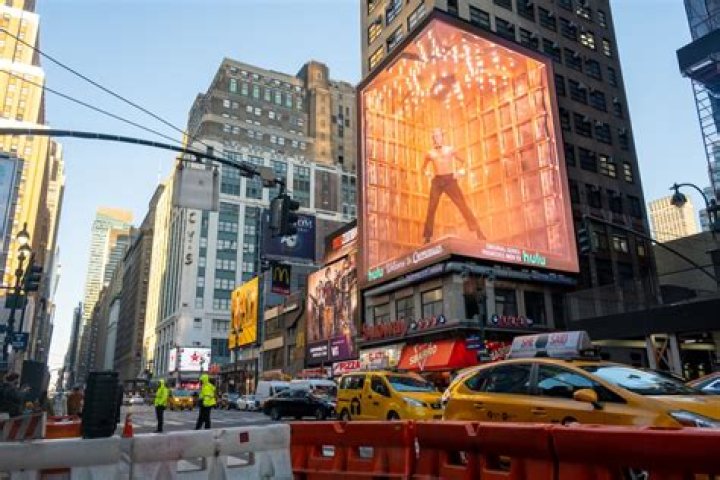 Guide To Julie Radlovic: Tips And Facts