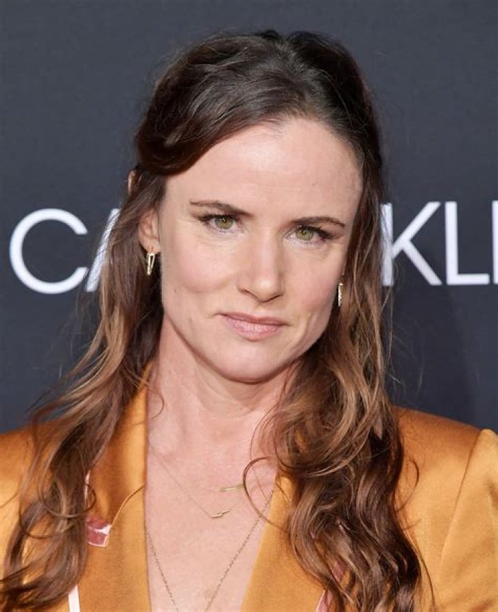 The Untold Story of Juliette Lewis’s Huge Family, How They Are Connected to Brad Pitt and Ethan Suplee |