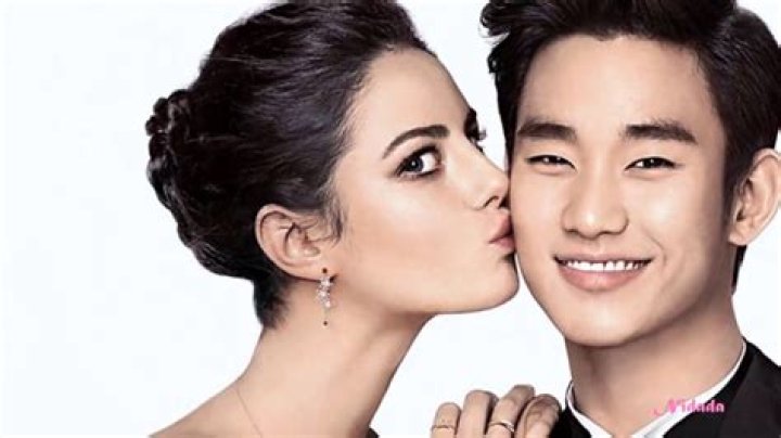 Exploring The Romantic Life Of Kim Soo-hyun: A Look At His Ex-Girlfriends