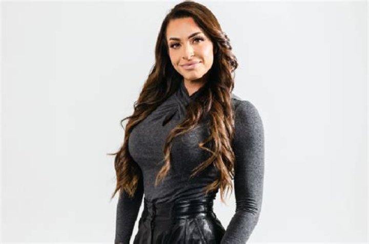 Unveiling The Strength And Resilience: Leila Hormozi's Transgender Journey