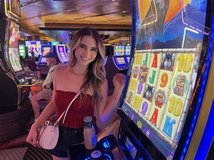 Leslie Smoluch: A Leading Expert In Writing And Content Strategy