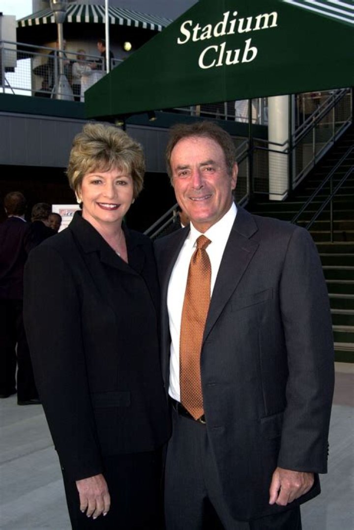 Linda Anne Stamaton Husband: The Love Story of Al Michaels and His Wife
