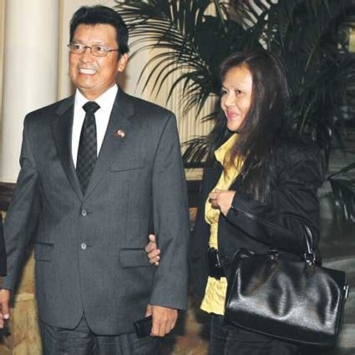 Unveiling Lito Lapid's Girlfriend: A Journey Into Their Relationship