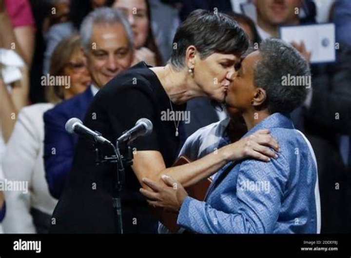 Who is Amy Eshleman? Age, height, children