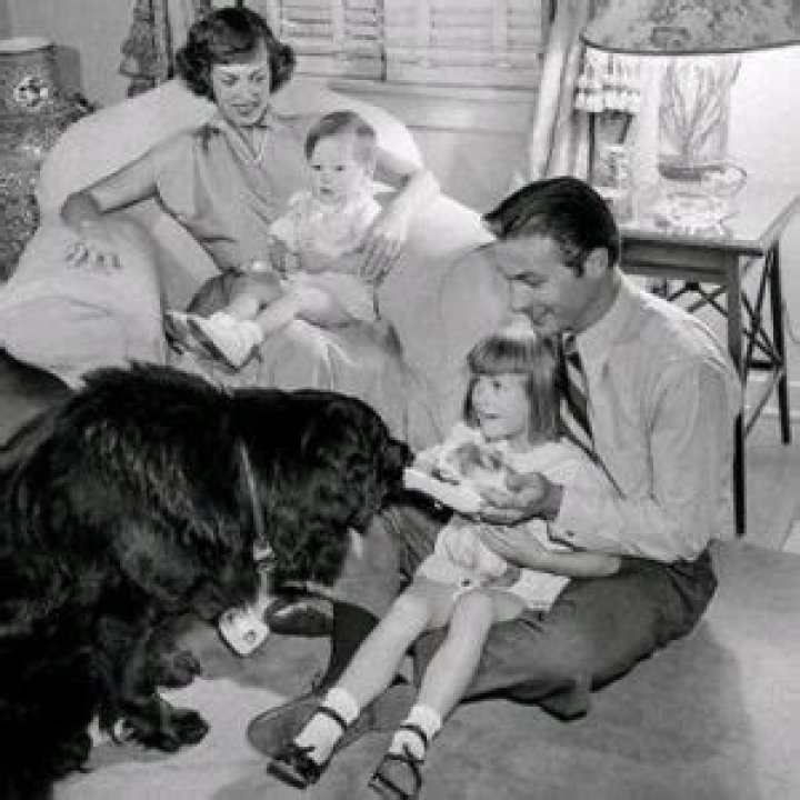 Lynn Thurlow Barker: Facts About Lex Barker's Daughter