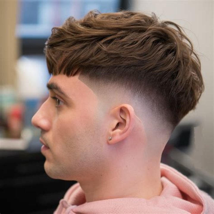 Unveil The Secrets Of Medium Fade Men's Haircuts: Discover Style And Versatility