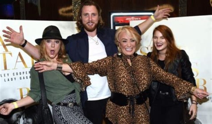 Meet Beau Grayson Tucker, Tanya Tucker's Son