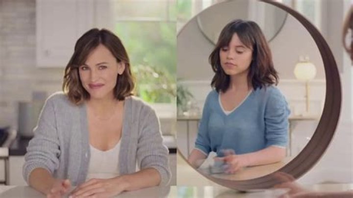 Unveiling The Secrets Of Neutrogena's Leading Ladies