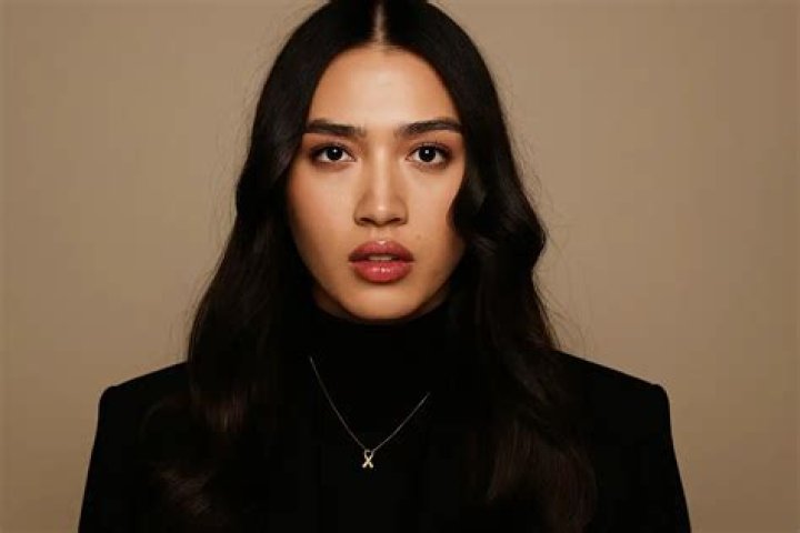 Unveiling Noa Argamani's Boyfriend: A Glimpse Into Their Relationship