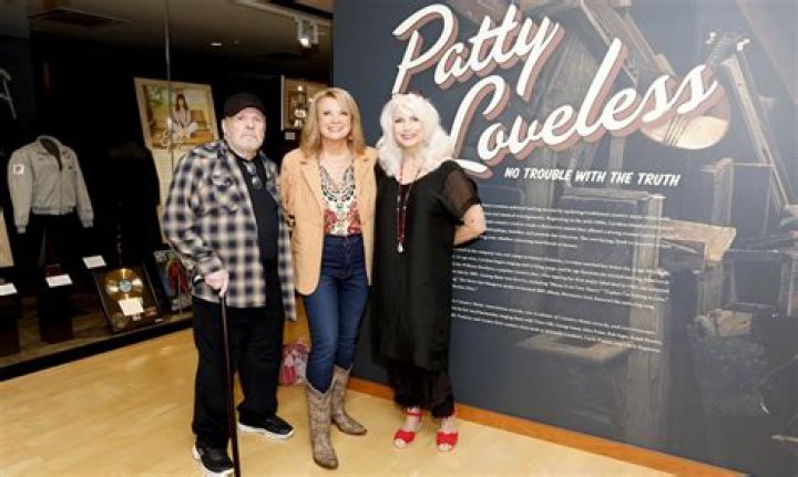 Patty Loveless family, husband, children, parents, siblings