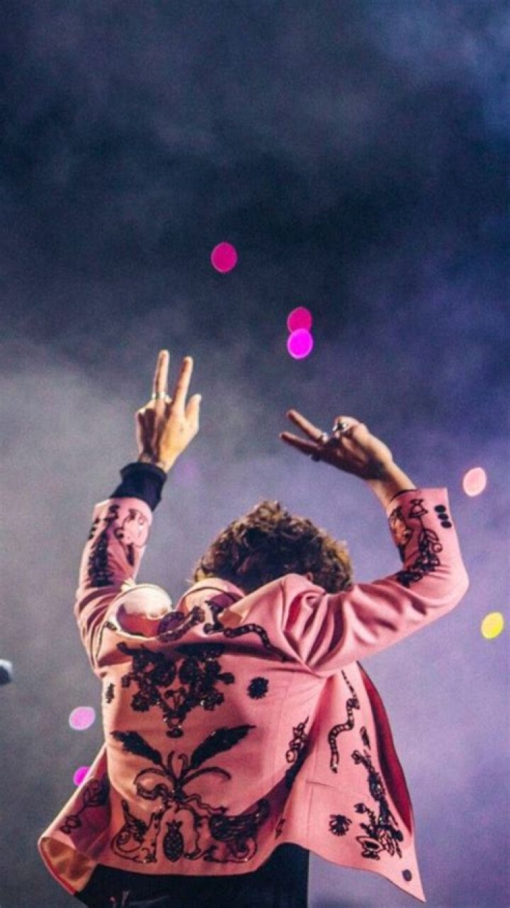 Harry Styles' Peace Piece: A Symbol Of Unity And Authenticity