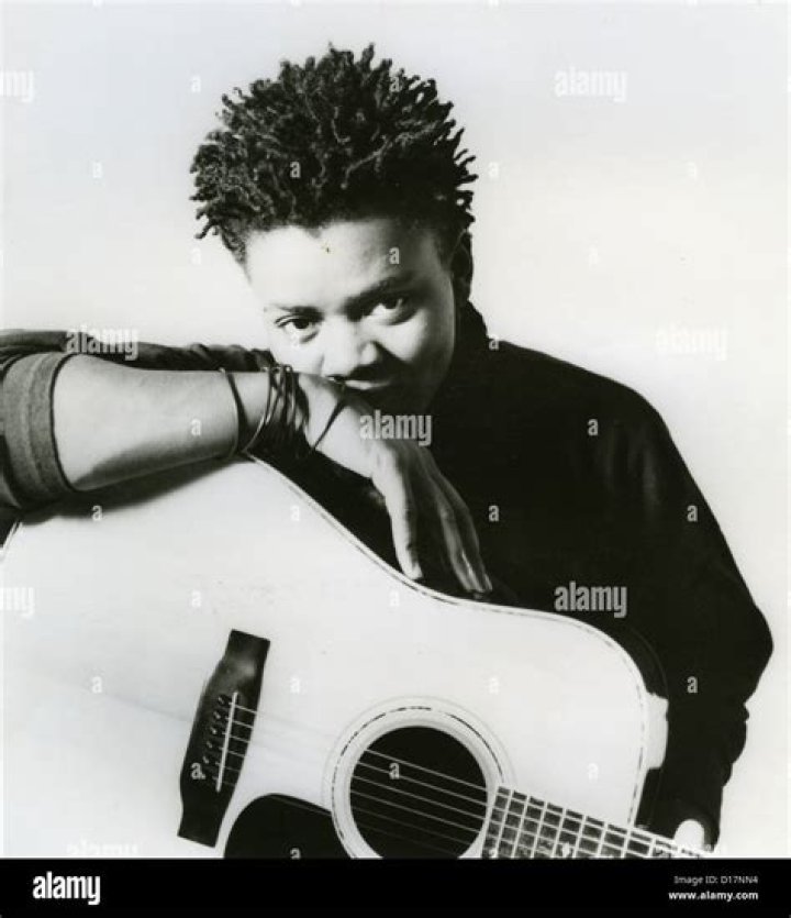 Essential Photos Of Tracey Chapman: Capturing Her Legacy