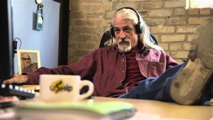 Know The Relationship Staus And The Cause Of Death Of Late Shipping Wars' Star, Roy Garber