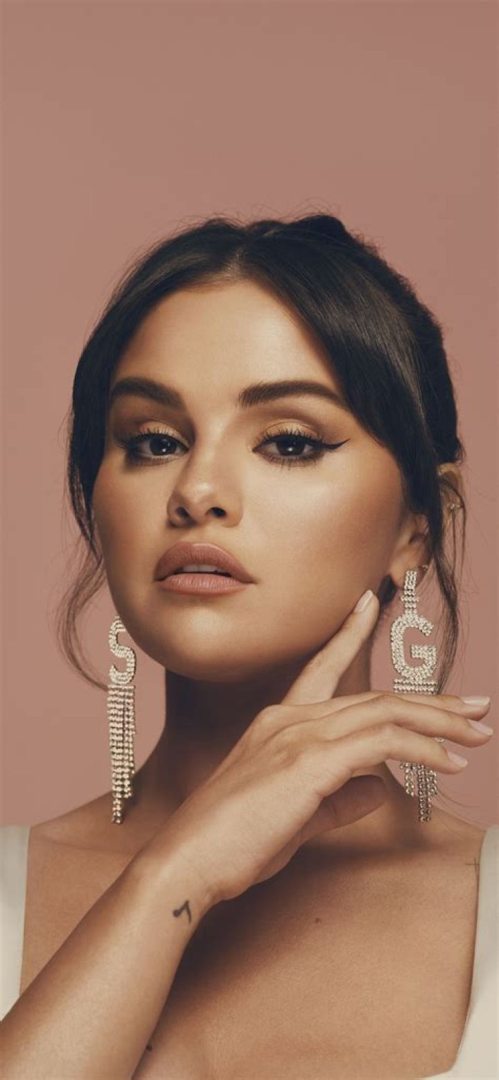 Unveiling The "Selena Gomez Pregnant" Rumors