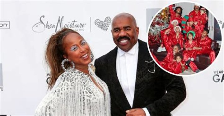 Steve Harvey Siblings, Age, Height, Net Worth, Children |