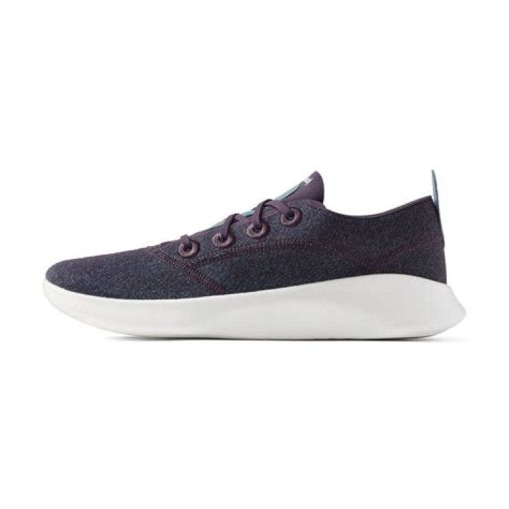 Run Comfortably And Light With Superlight Wool Runners