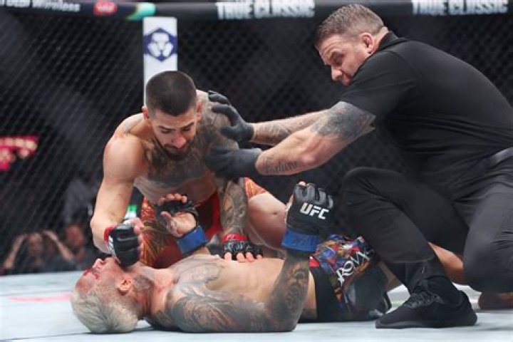 Charles Oliveira's Rock-Solid Support System