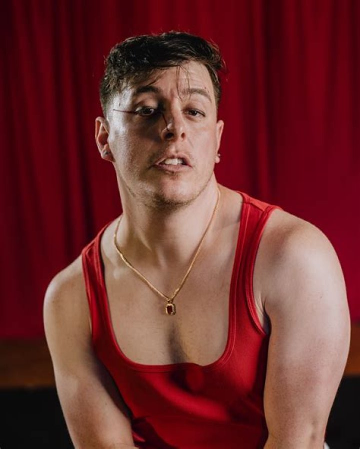 Unveiling The Charisma Of Thomas Sanders: The Multi-Talented Entertainer