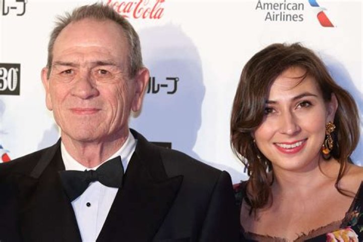 Who is Tommy Lee Jones' third wife Dawn Laurel-Jones? Wikipedia, age, wedding, children, photographe